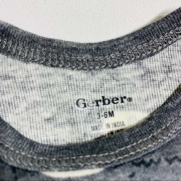 Gerber baby’s 3-6M onesie bundle - Picture 2 of 2